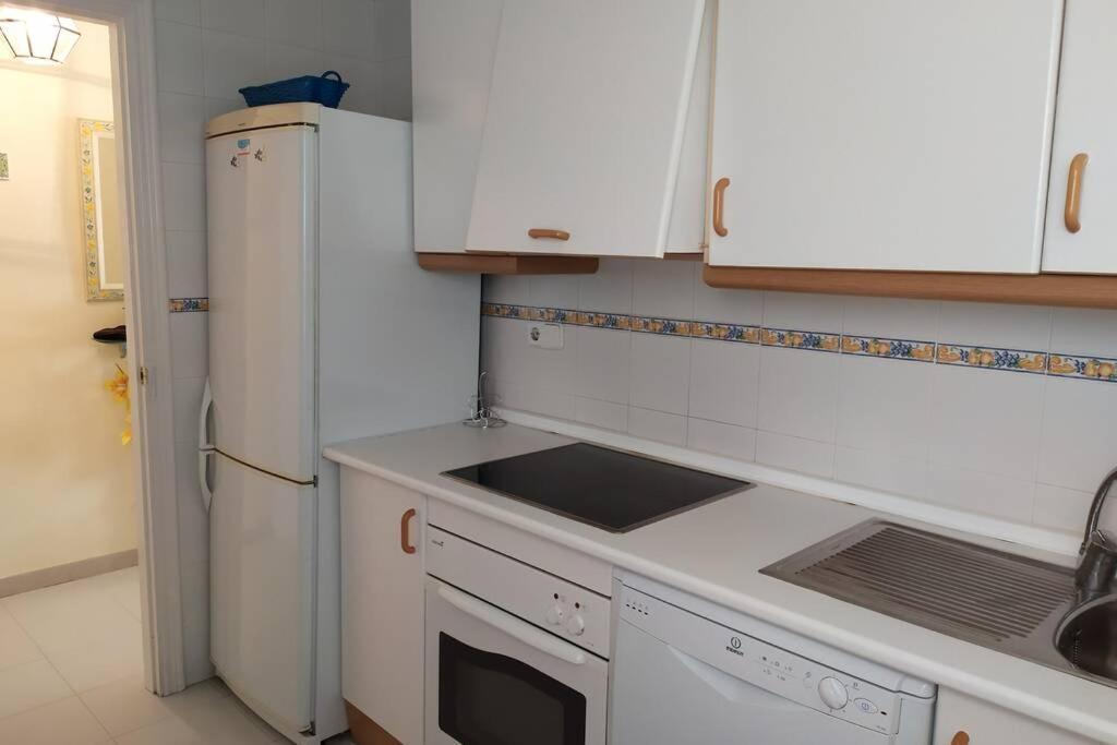 로타 Acogedor Apartamento A 100 M. De Pinares Y Playa 아파트 외부 사진